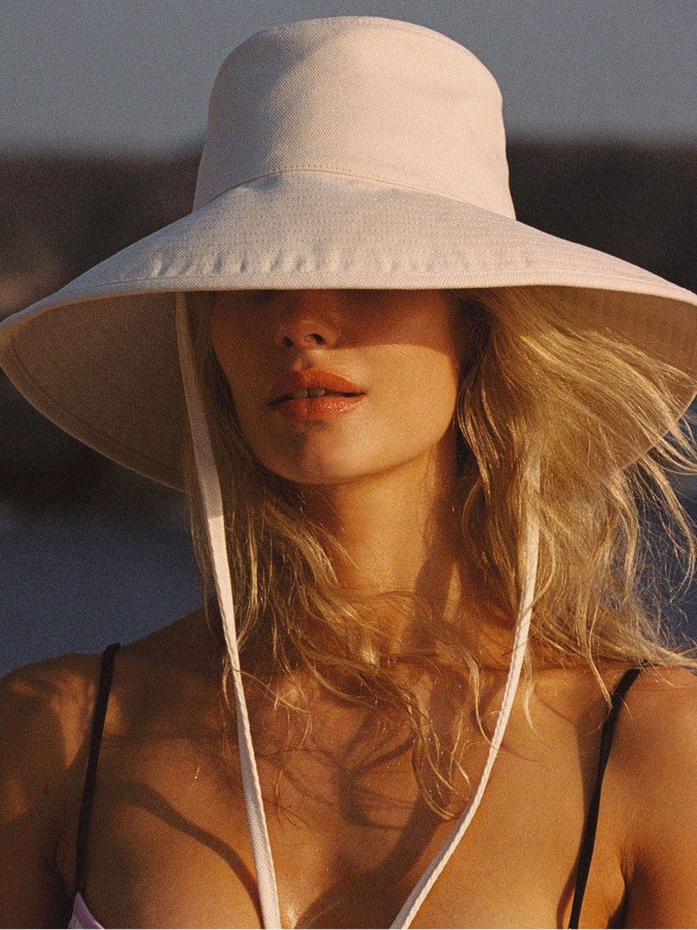 NWT New Lack of Color Coconut Holiday Bucket Hat S/M Canvas Cream White Chin Tie